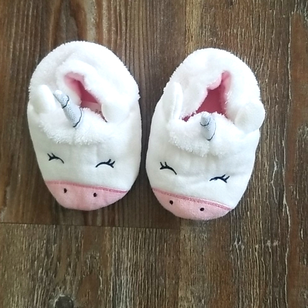 (5 for $25) Newborn unicorn slippers